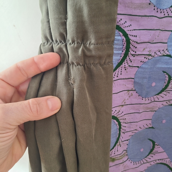 Olive and Purple Patterned Dress. Made In Montreal - Picture 5 of 8